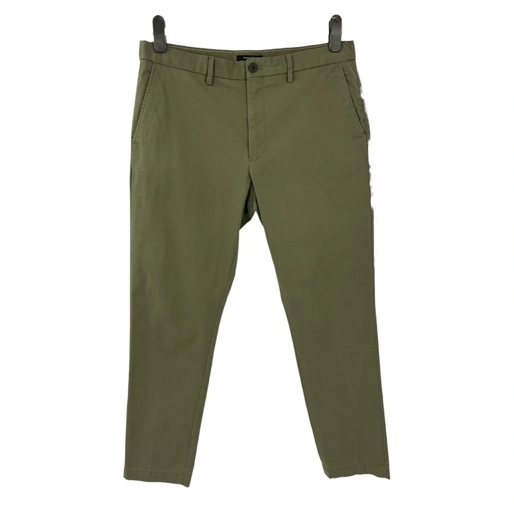 Banana Republic introducing lived
