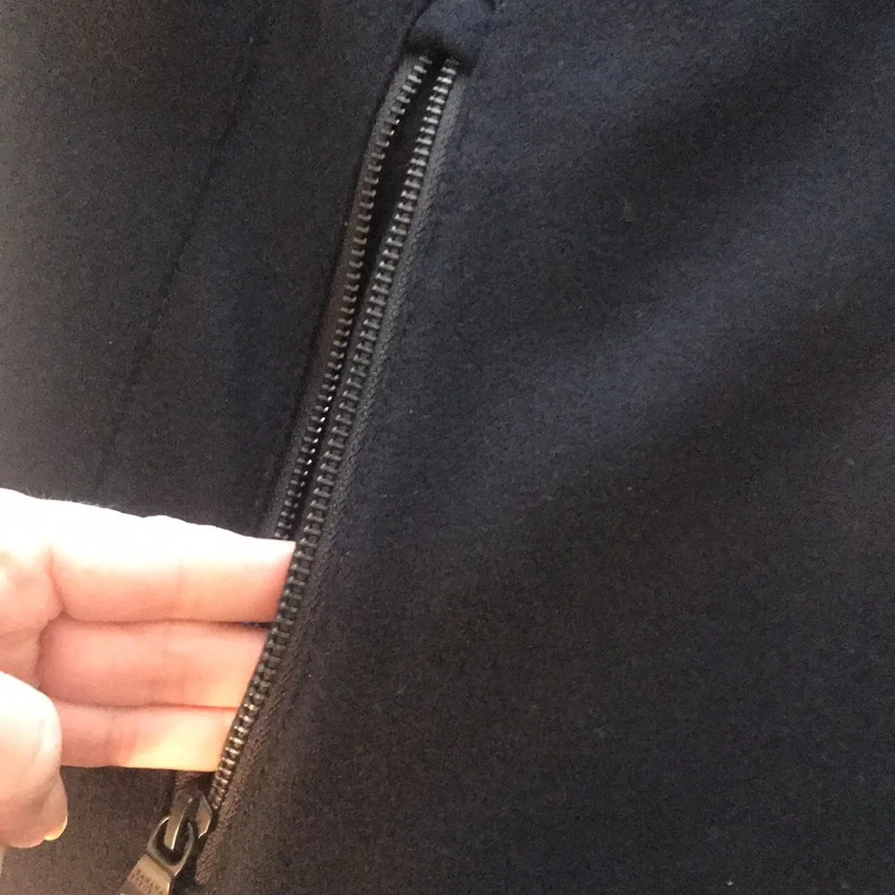 Banana Republic classic black