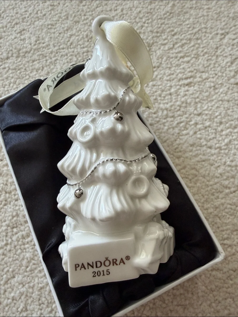 Pandora subtle hanging
