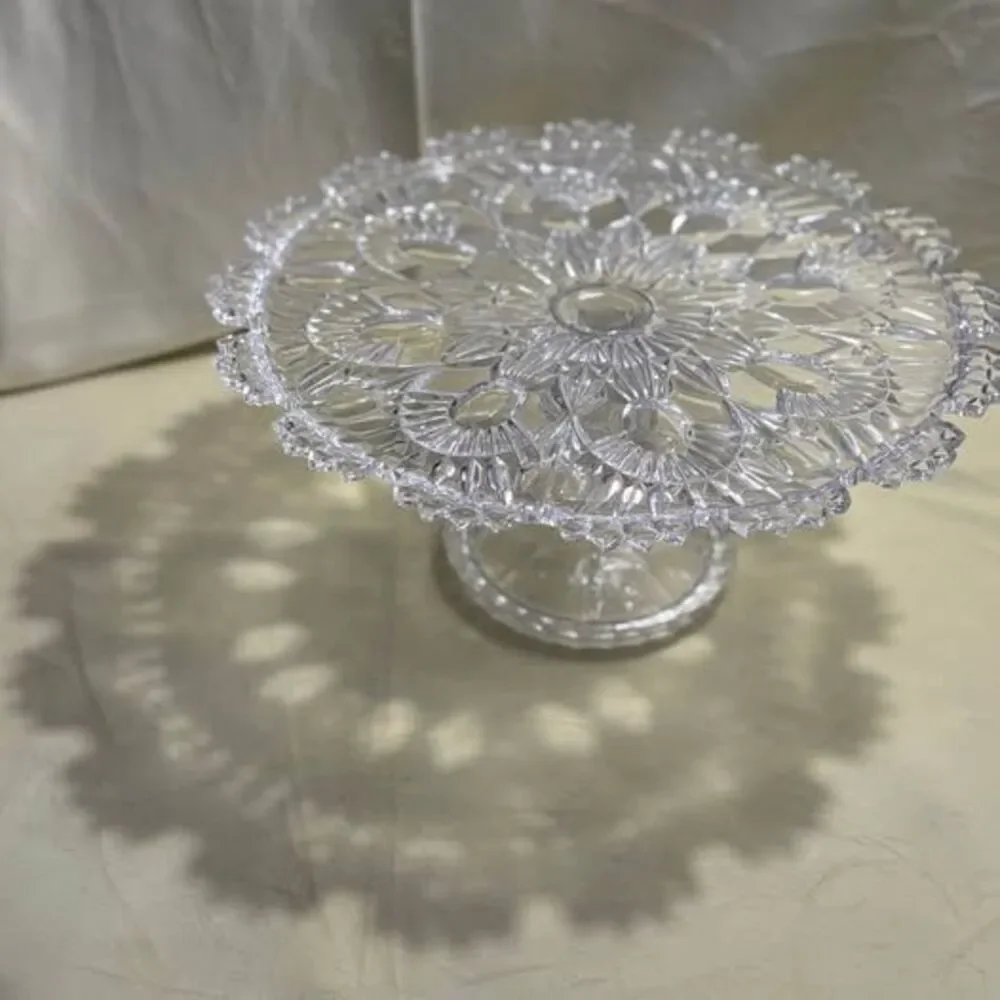 Unbranded glass stand cake