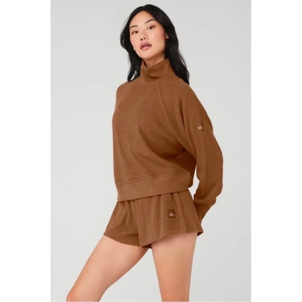 ALO Yoga yoga mock neck