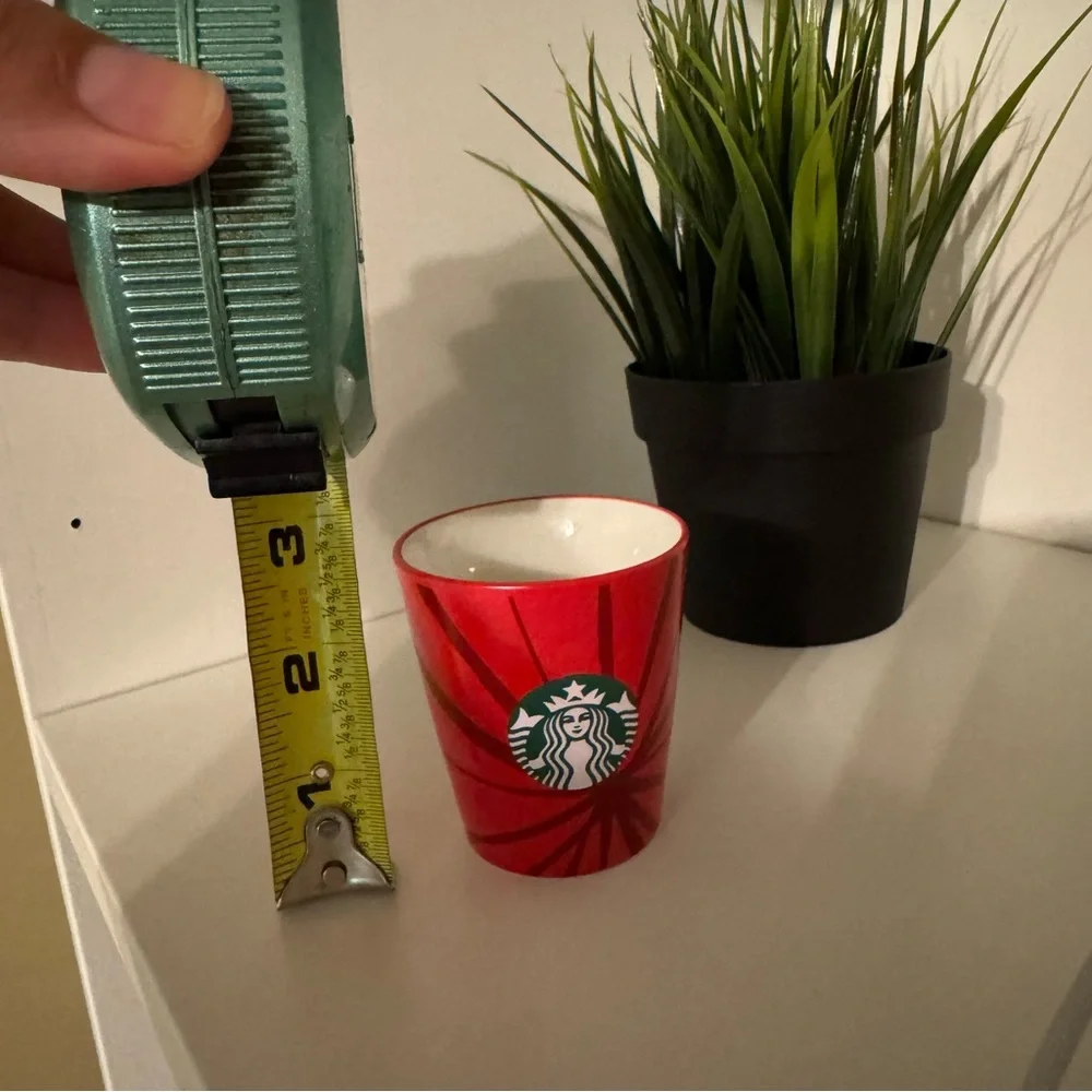Starbucks looks unused