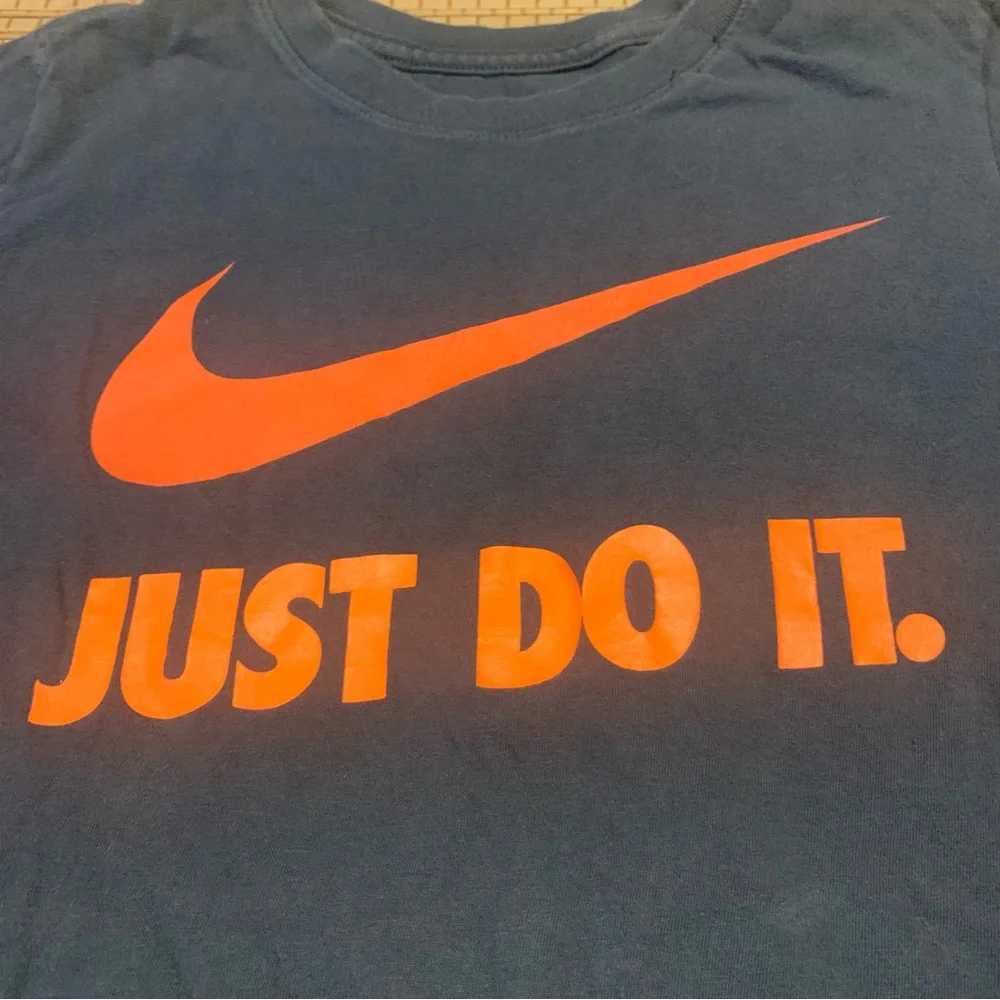 Nike short sleeve