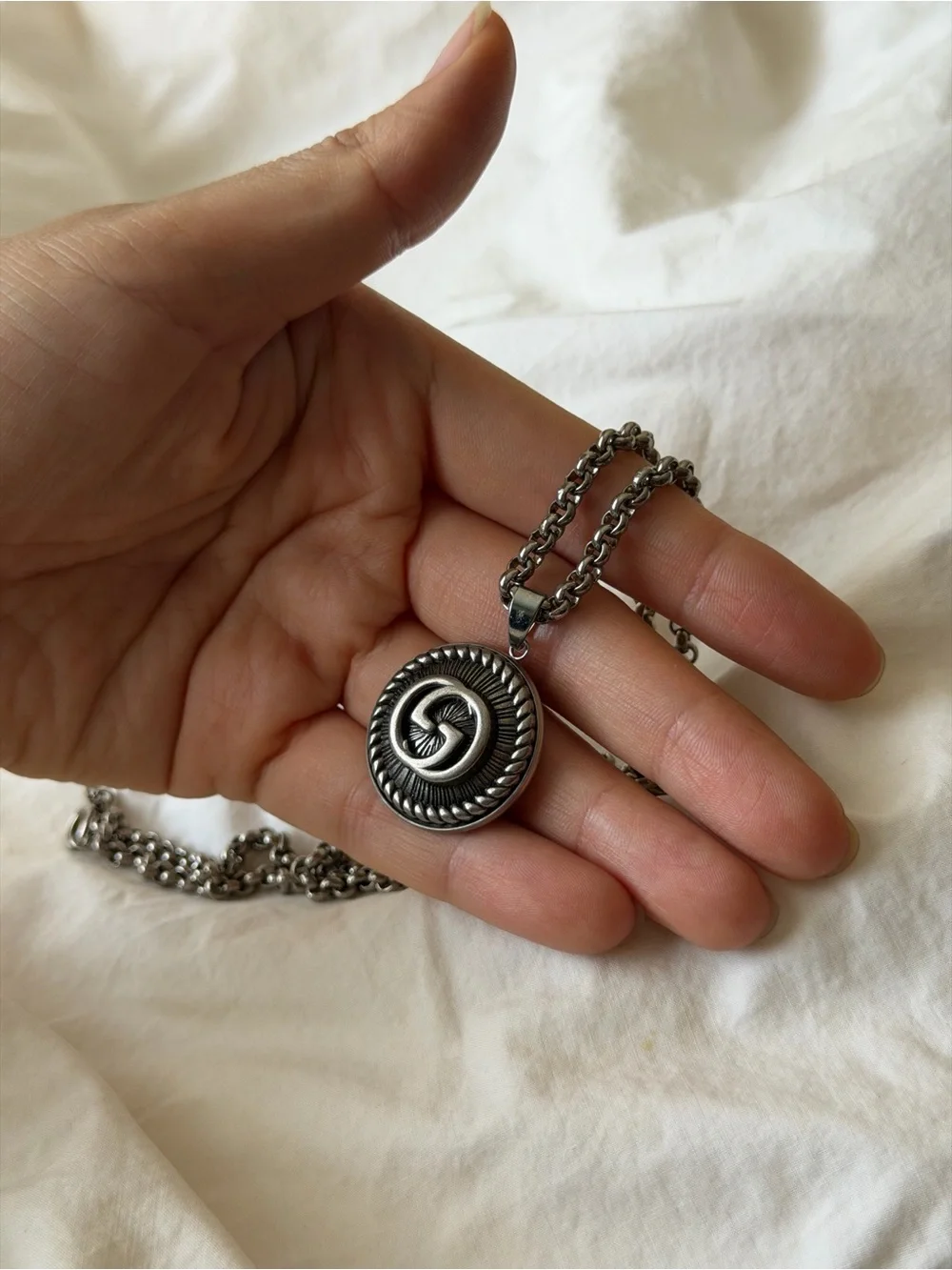 Gucci authentic button