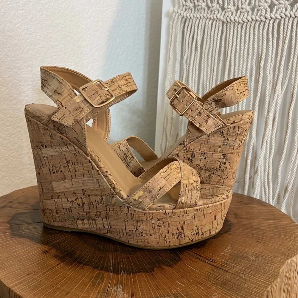 N/A tan adjustable