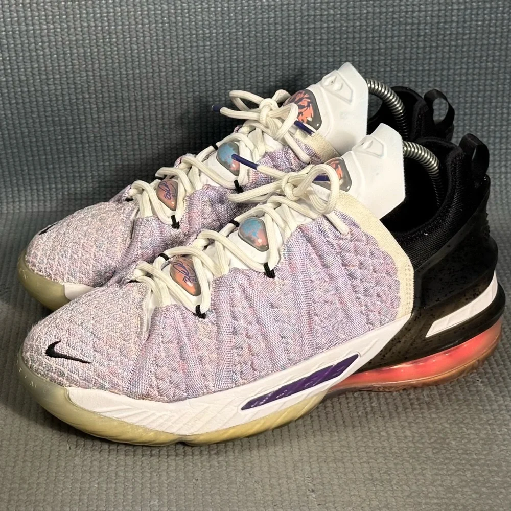 Nike lebron xviii