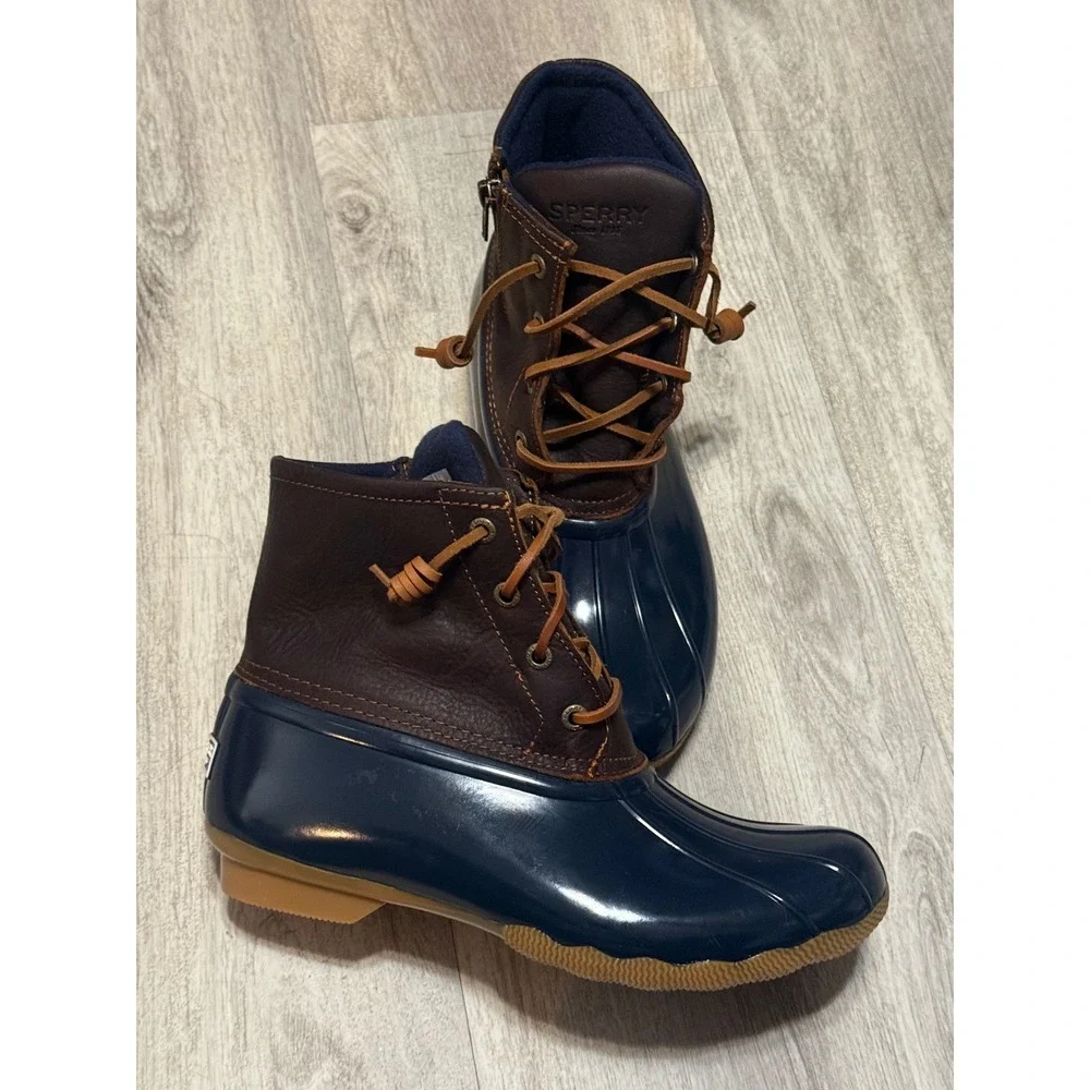 Sperry signature fall outdoor