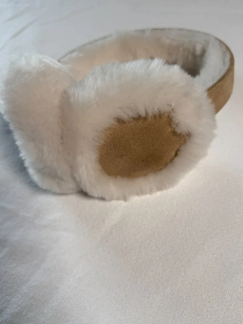 Lamo nwt sheepskin