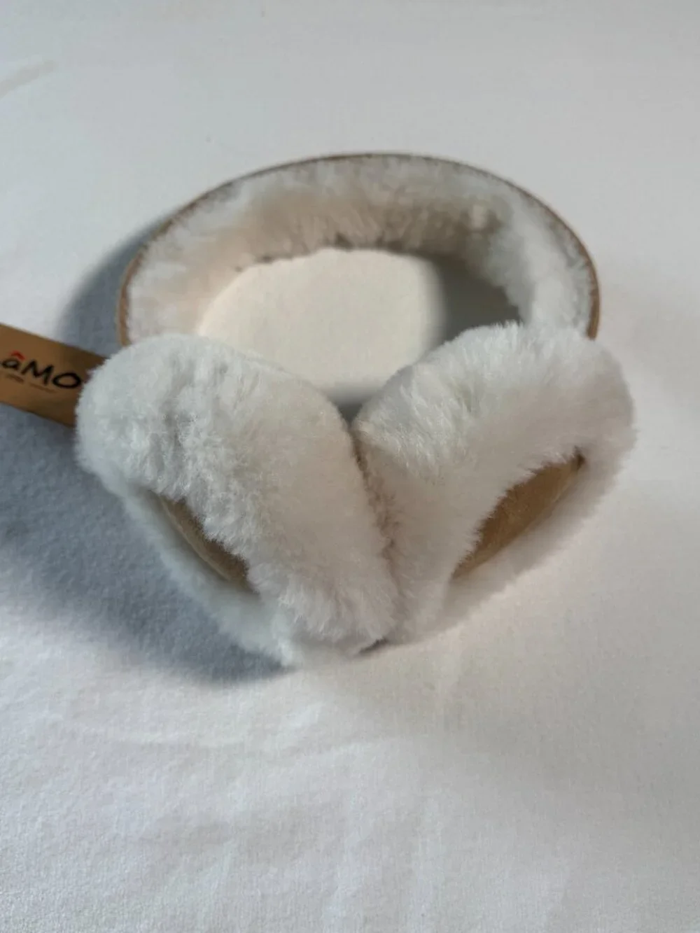 Lamo nwt sheepskin