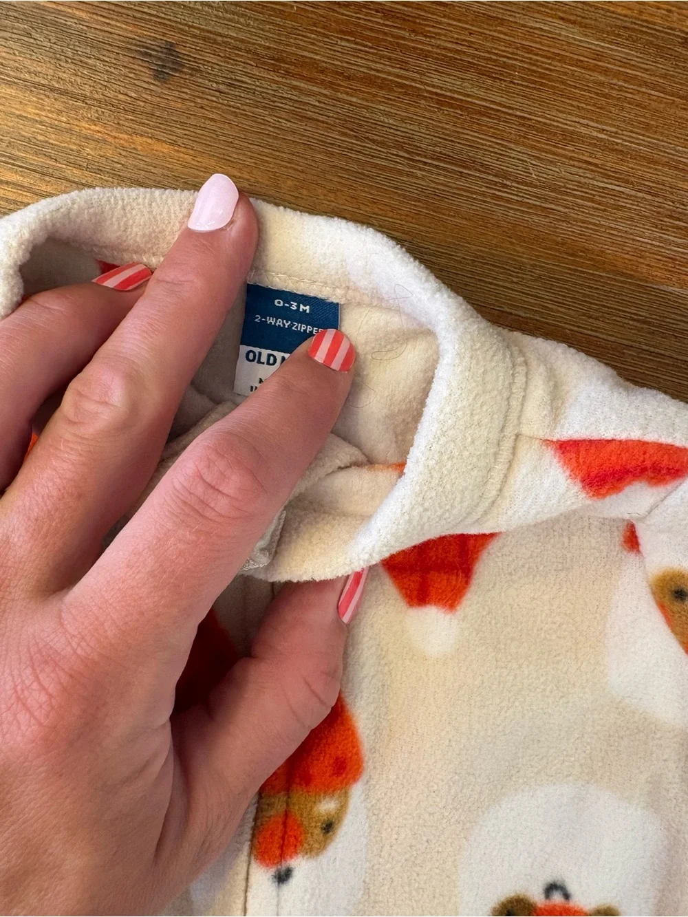 Old Navy three footed