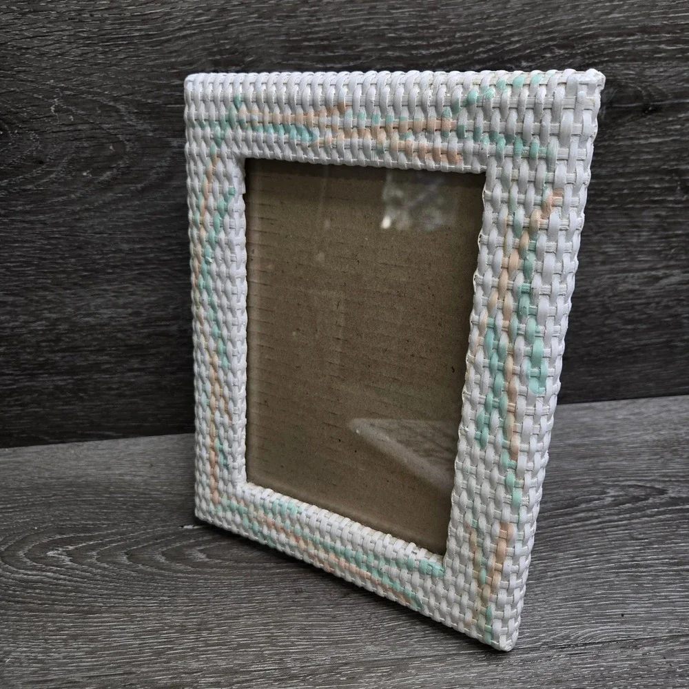Unbranded frame front