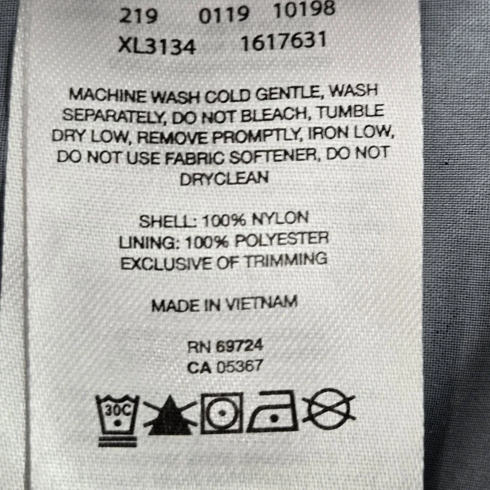 Columbia items flaws