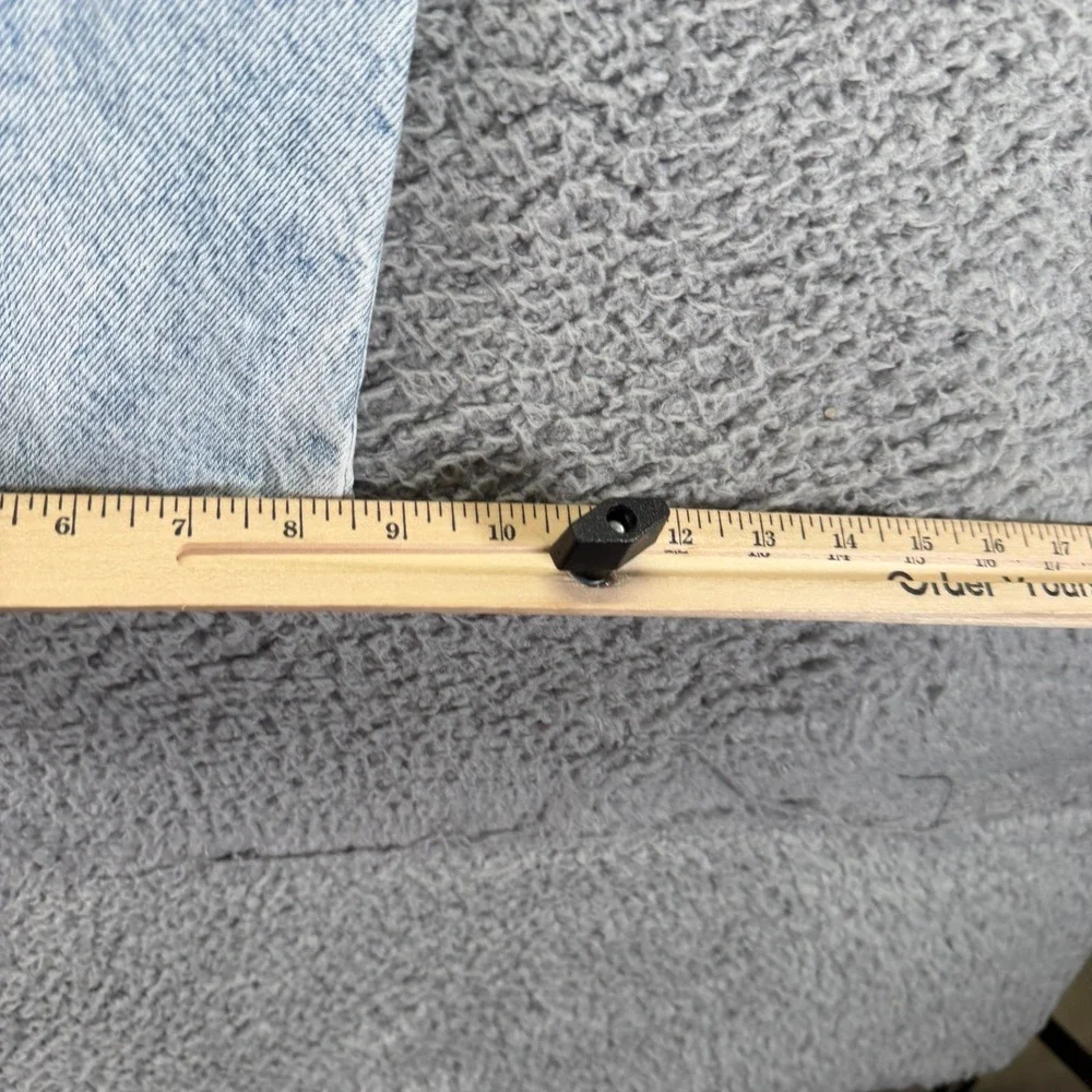 Levis there discrepancy