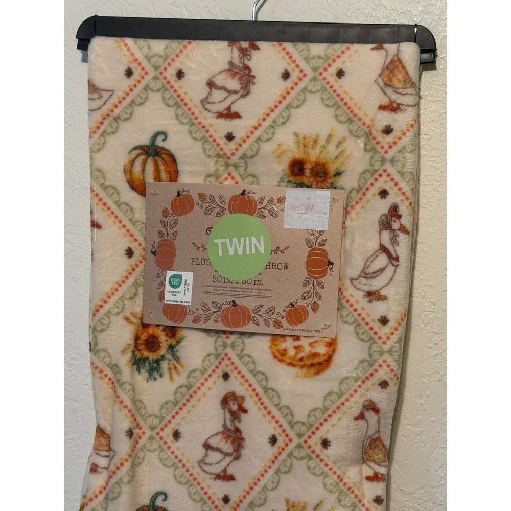 RJ 1916 Designers Collection polyester lattice