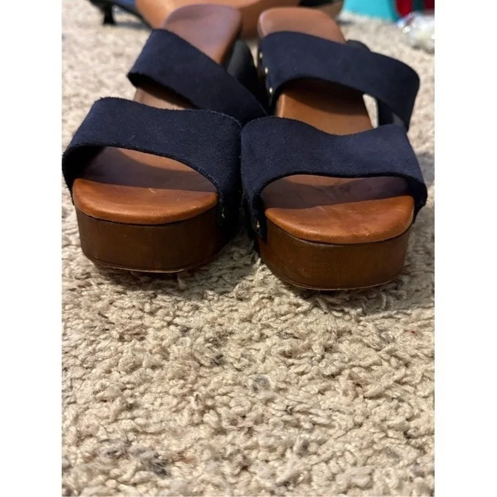 Unbranded sole material while