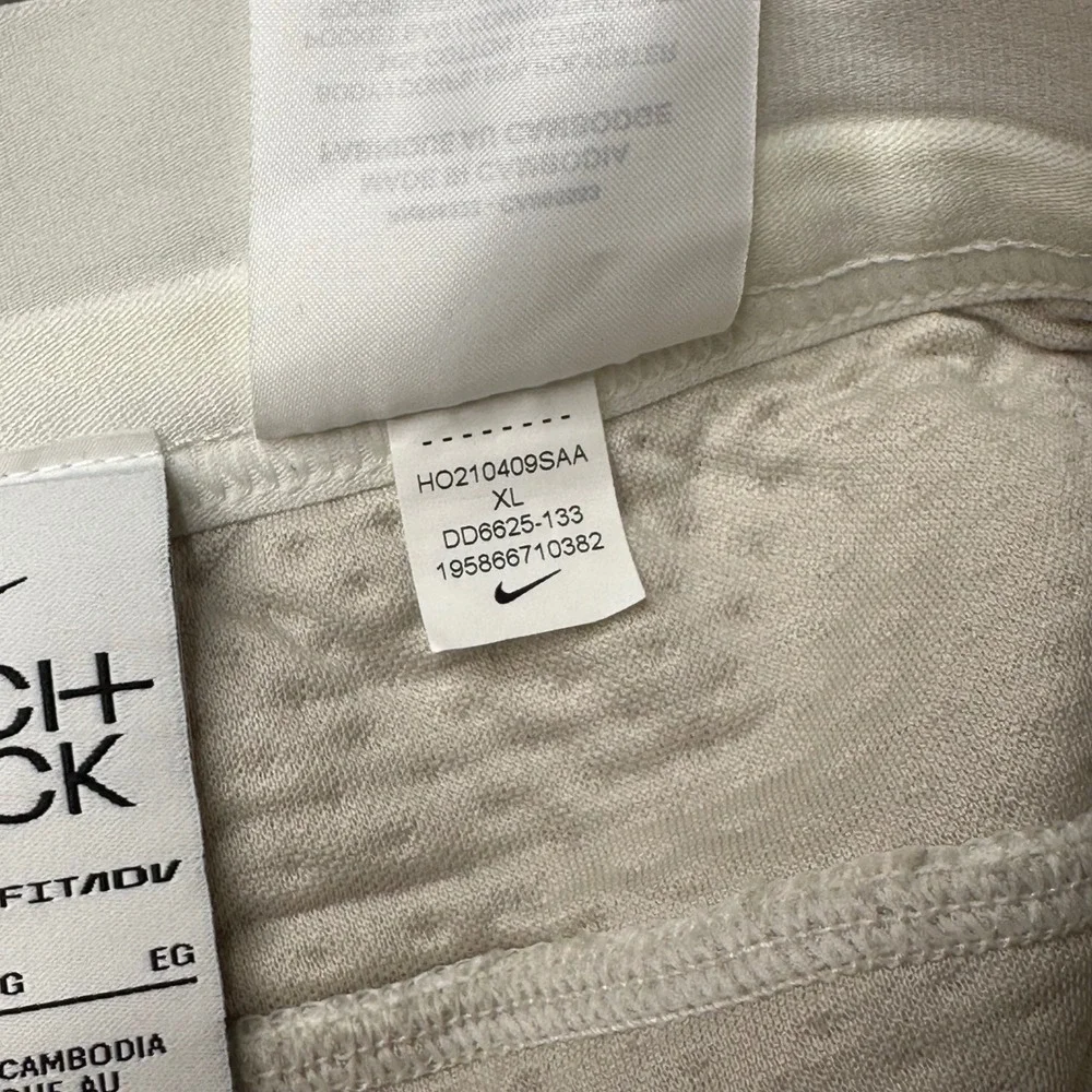 Nike tech pack