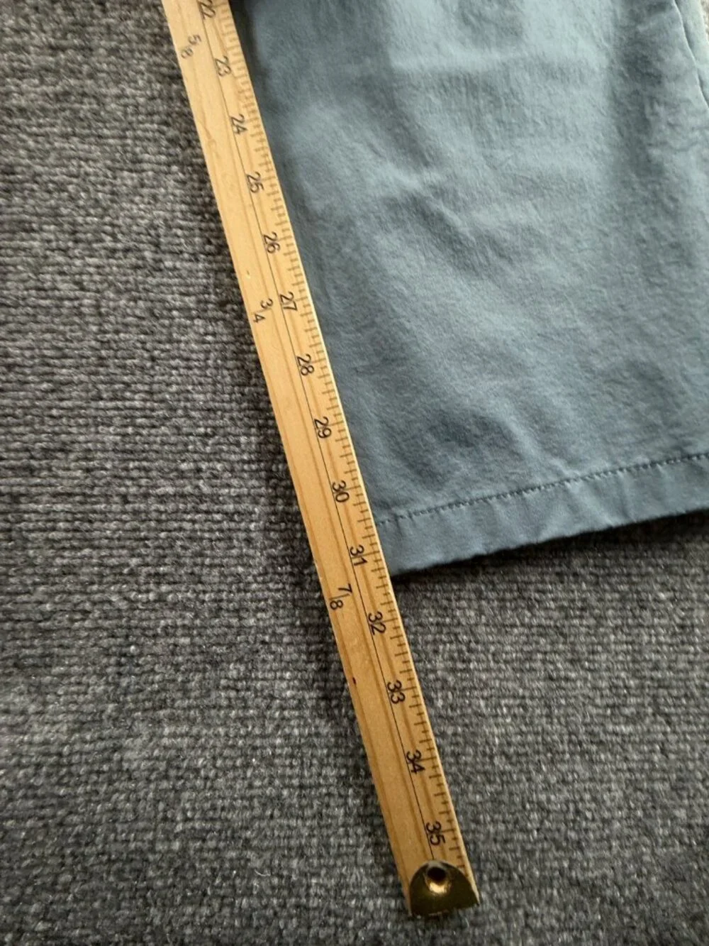 Vineyard Vines moderate noticeable flaws