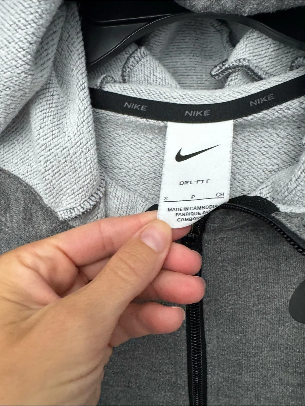 Nike swoosh lightweight up
