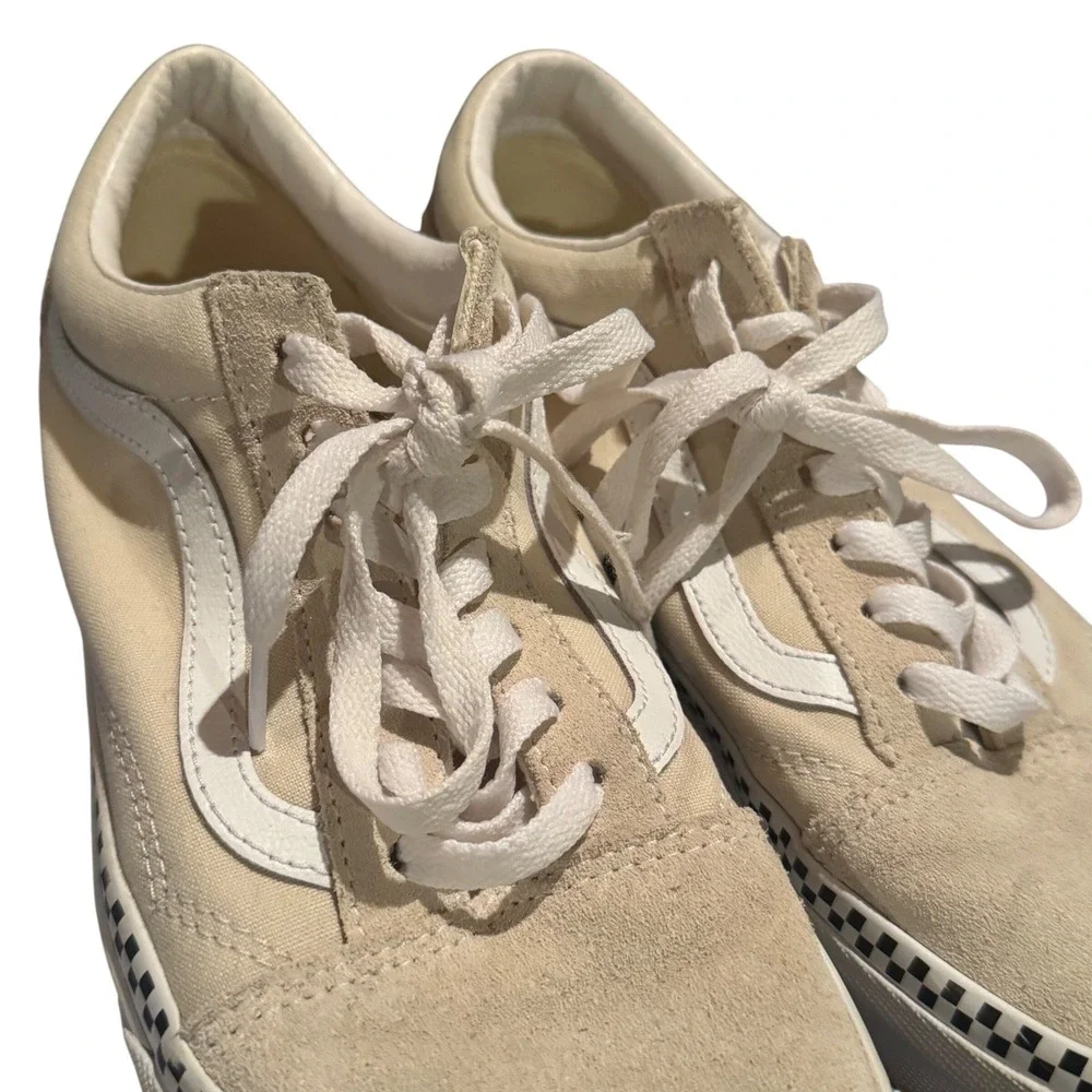 Vans paired rubber reach