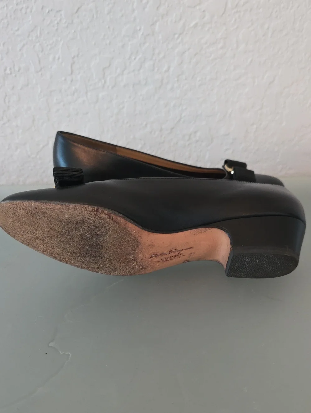Salvatore Ferragamo pumps black leather
