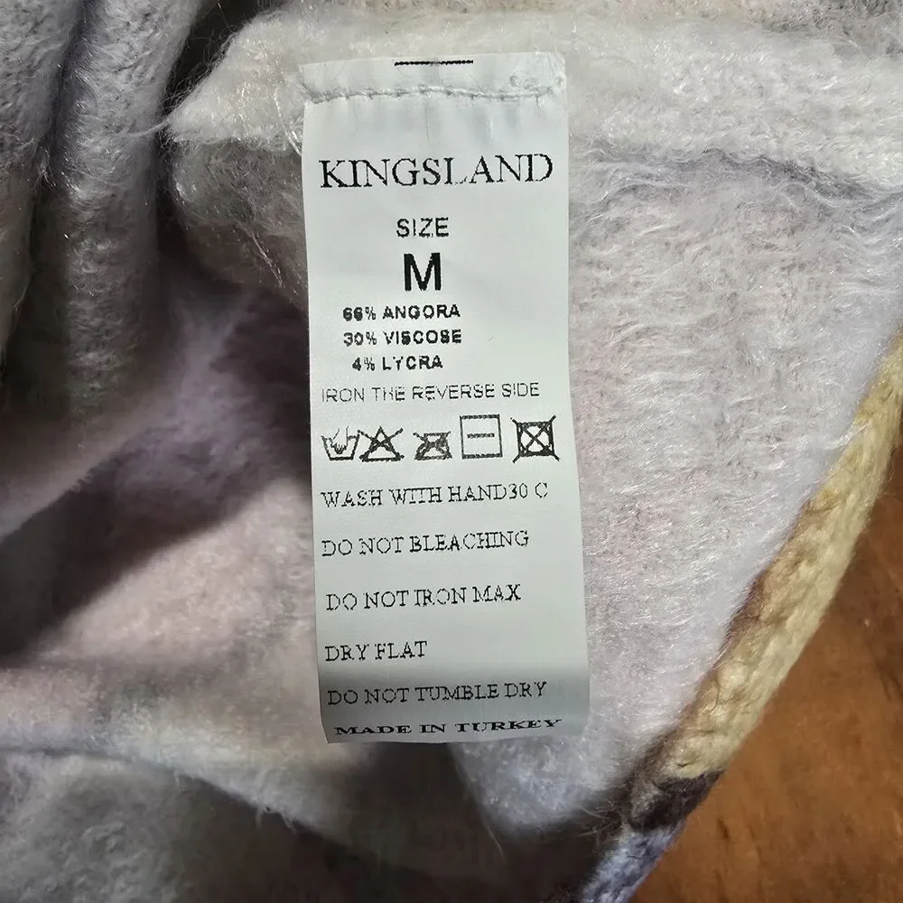 Kings Island kingsland woman