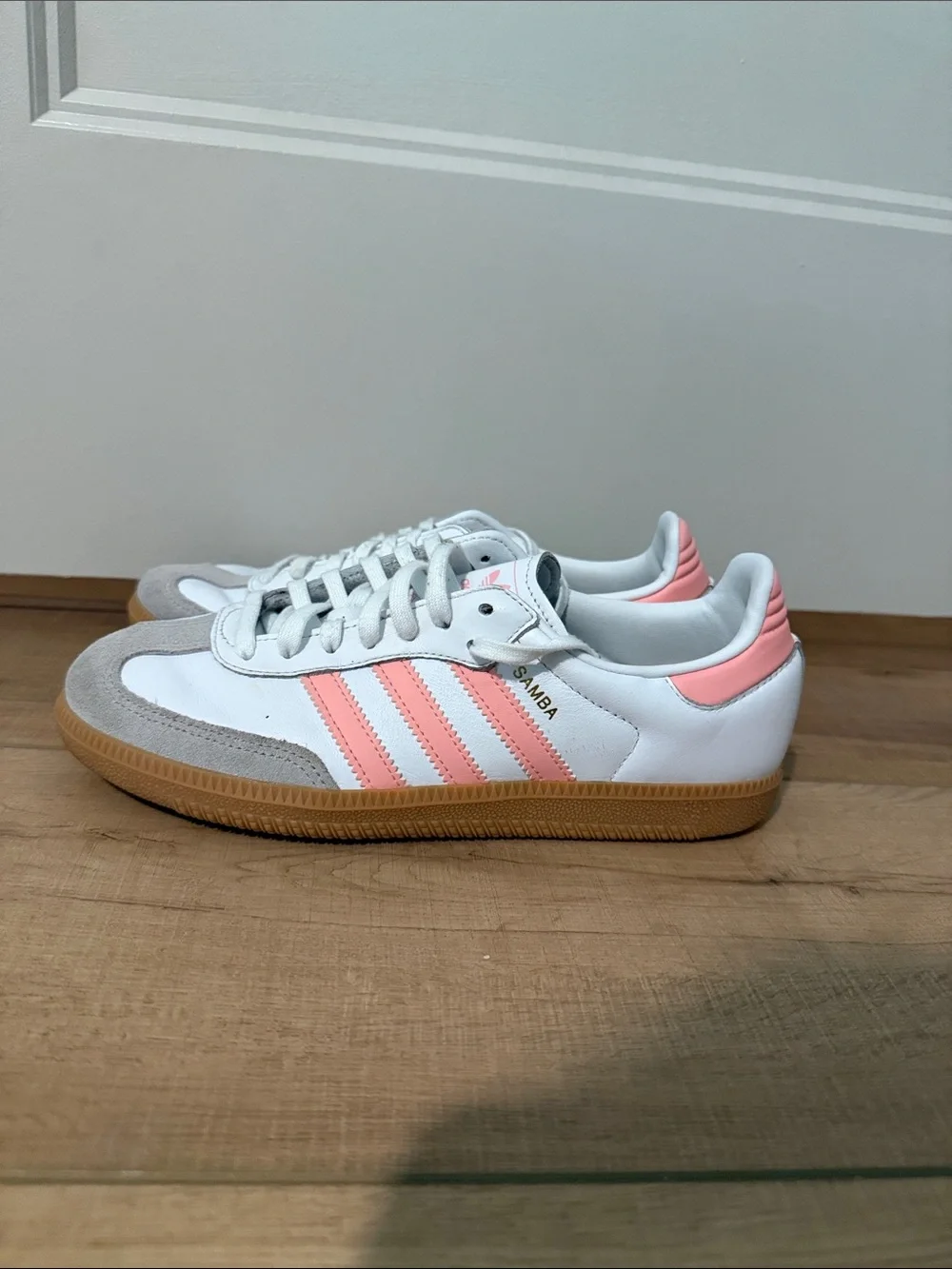 adidas low classic