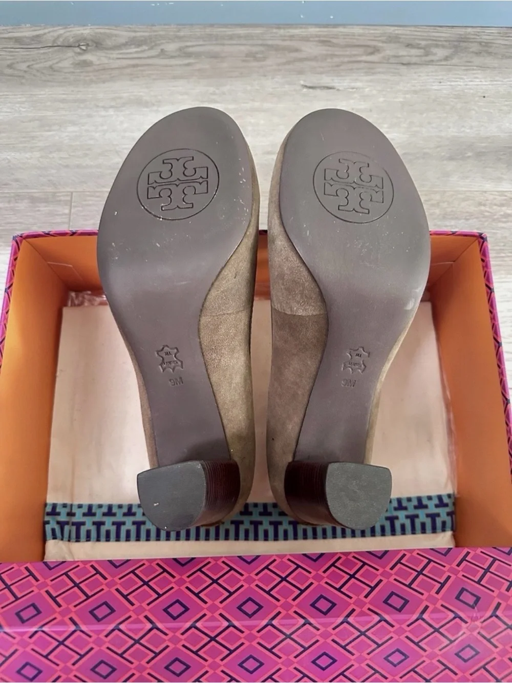 Tory Burch gold size