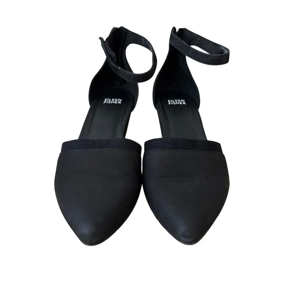 Eileen Fisher chic ensures