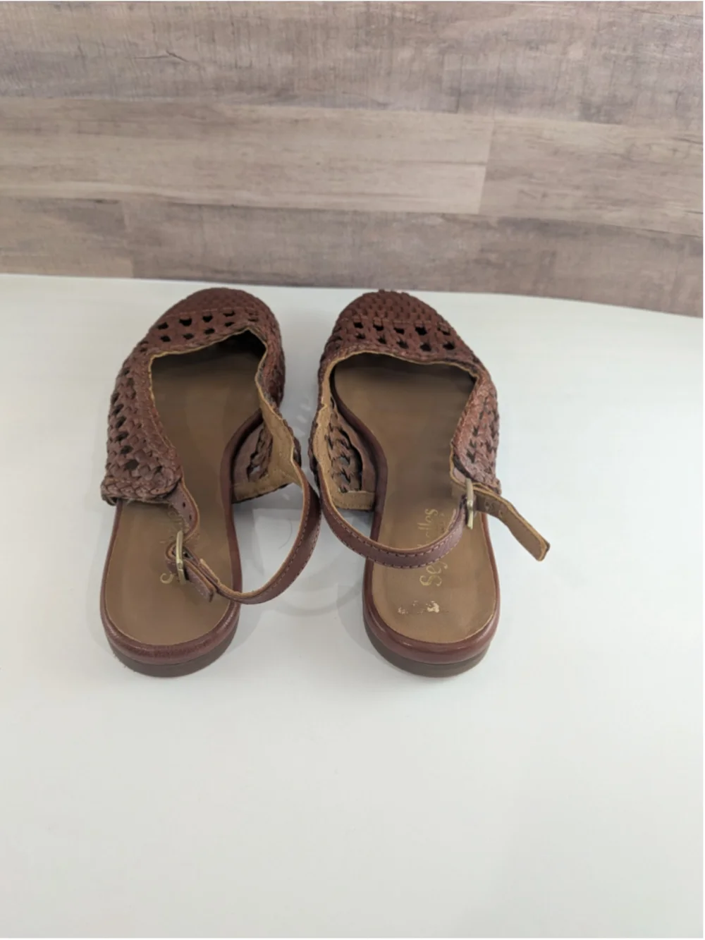 Seychelles buckle smooth are