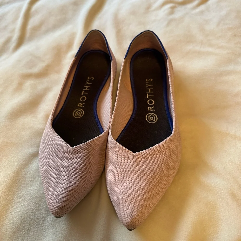 Rothys flat contrasting brand