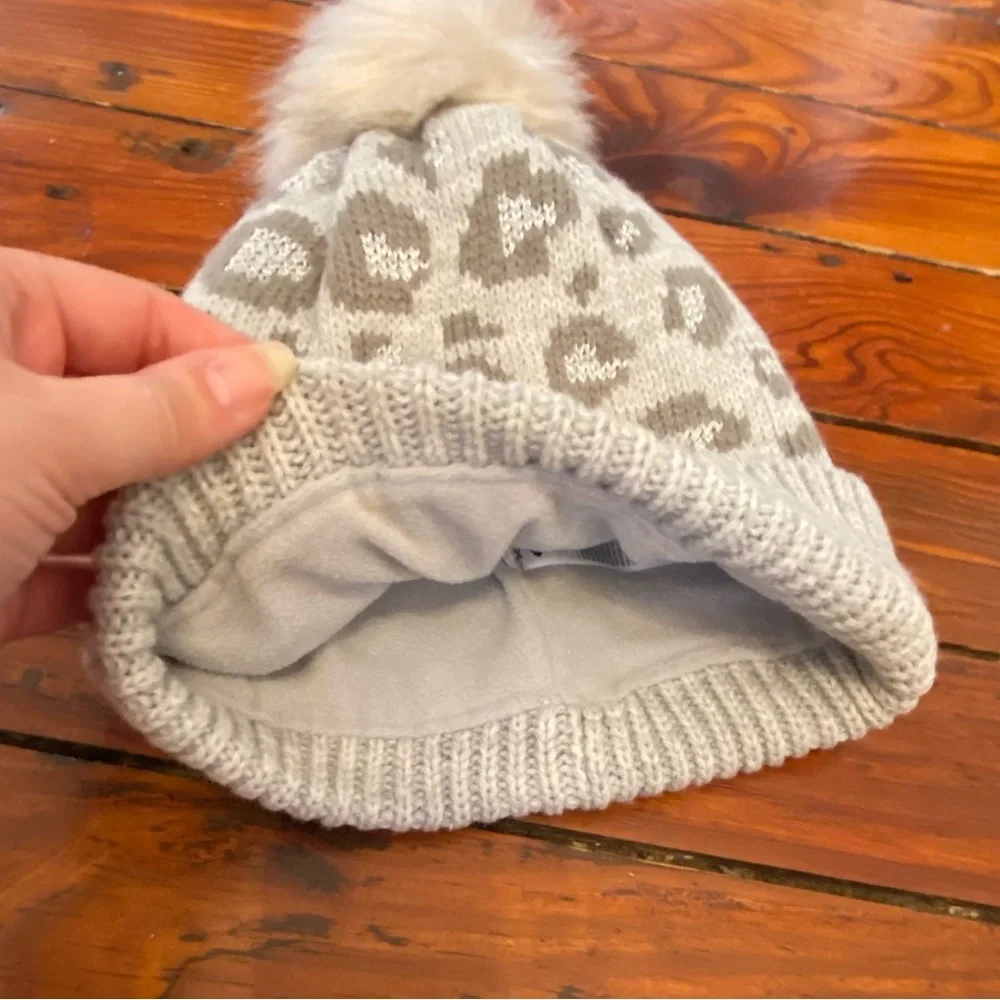 Old Navy gray leopard