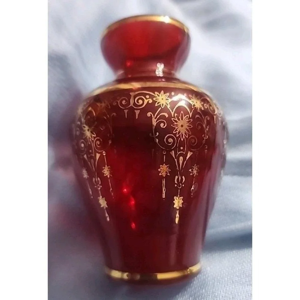 Vintage Pierino Italian Red Bud Blown Vase With 24 K Gold Intricate Design‎ 4.5