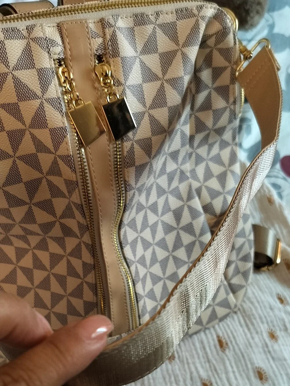 Amazon versatile beige