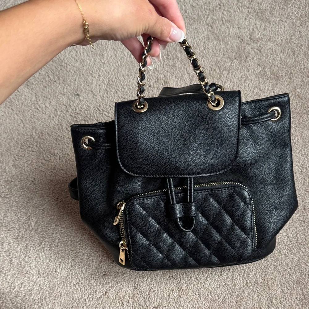 Forever 21 classic black