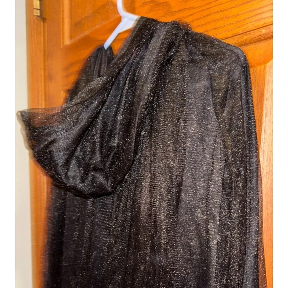 N/A hooded cape