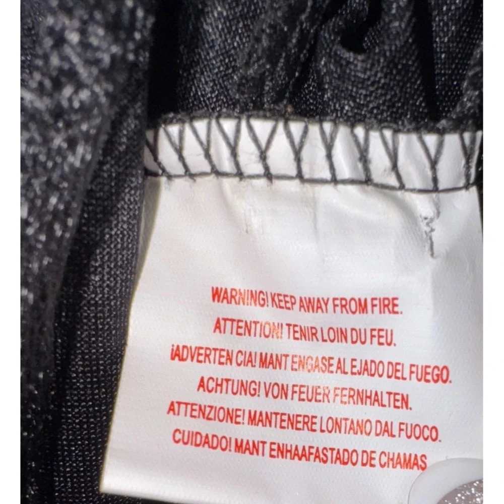 N/A hooded cape