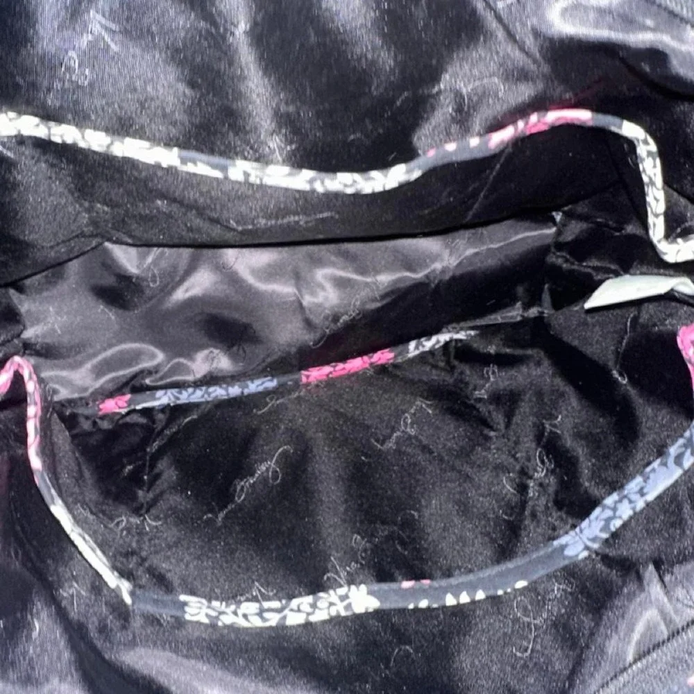 Vera Bradley 11 inches
