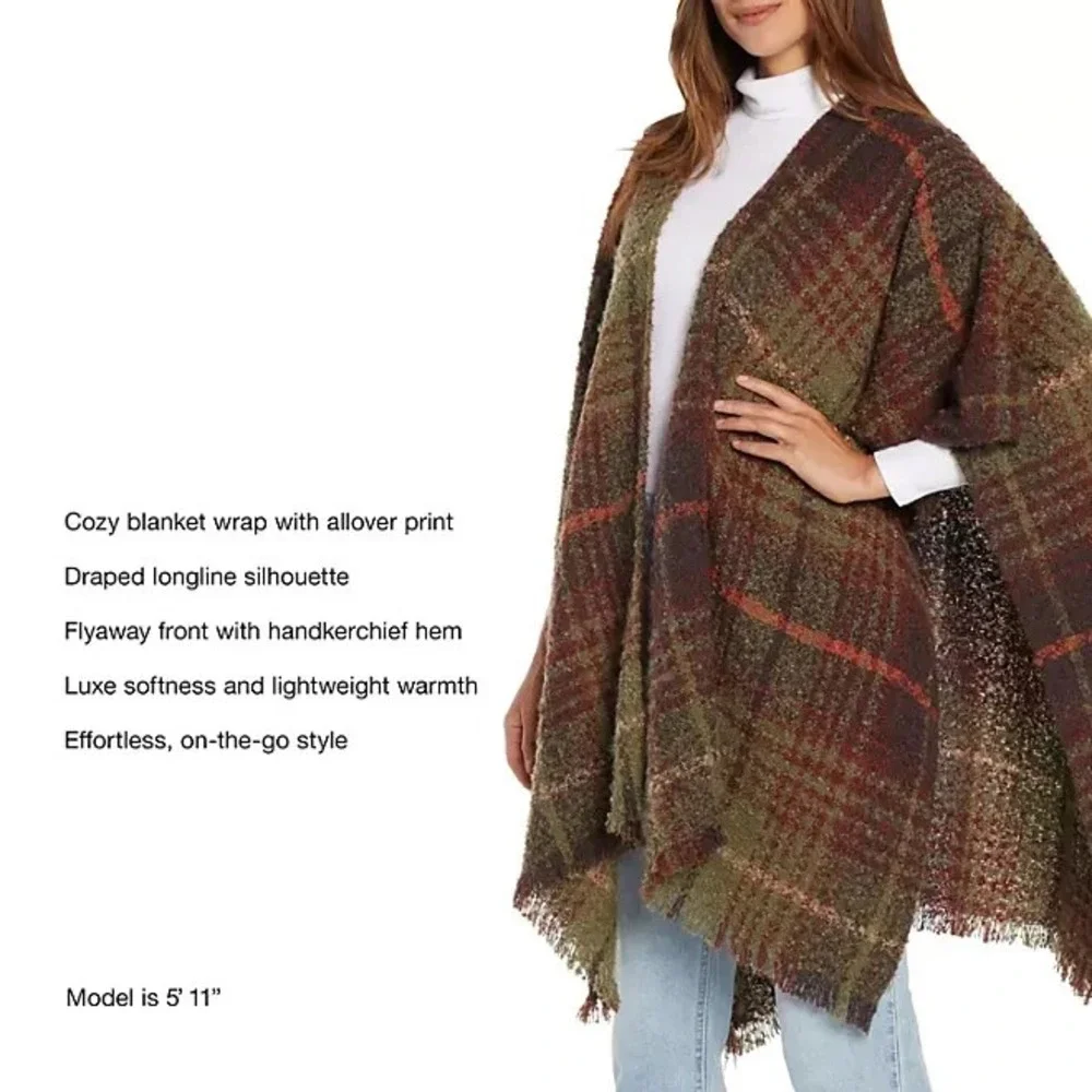 Woolrich details lightweight draped