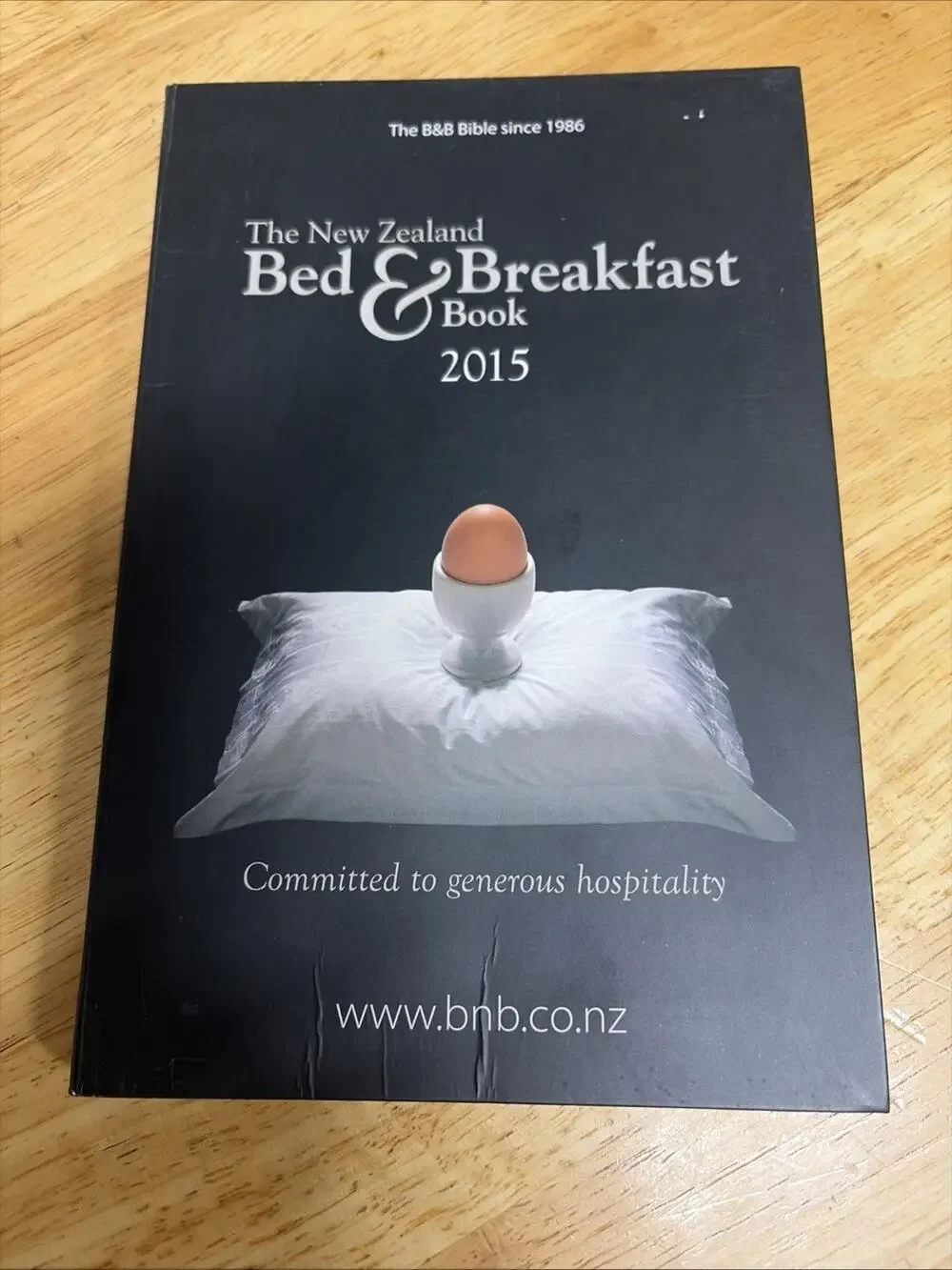 New Zealand Bed and Breakfast Book 2015 by Jim Thomas (2014, Trade Paperback)