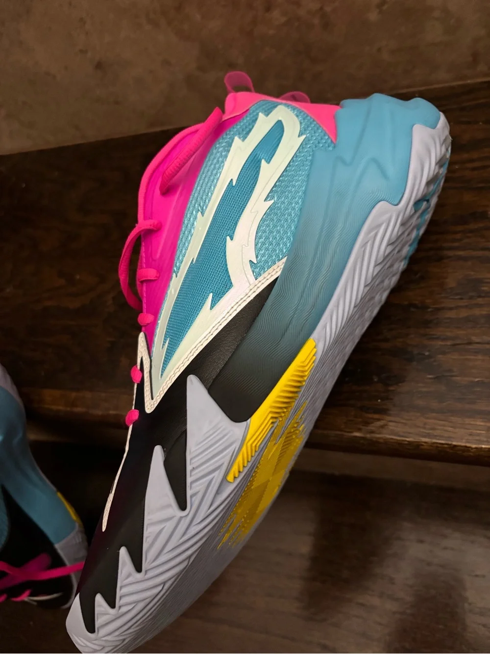 Puma vibrant hot