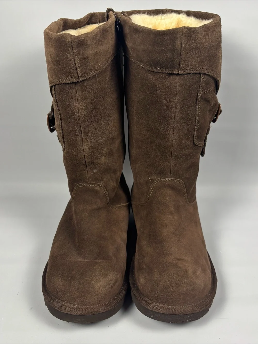 UGG some small