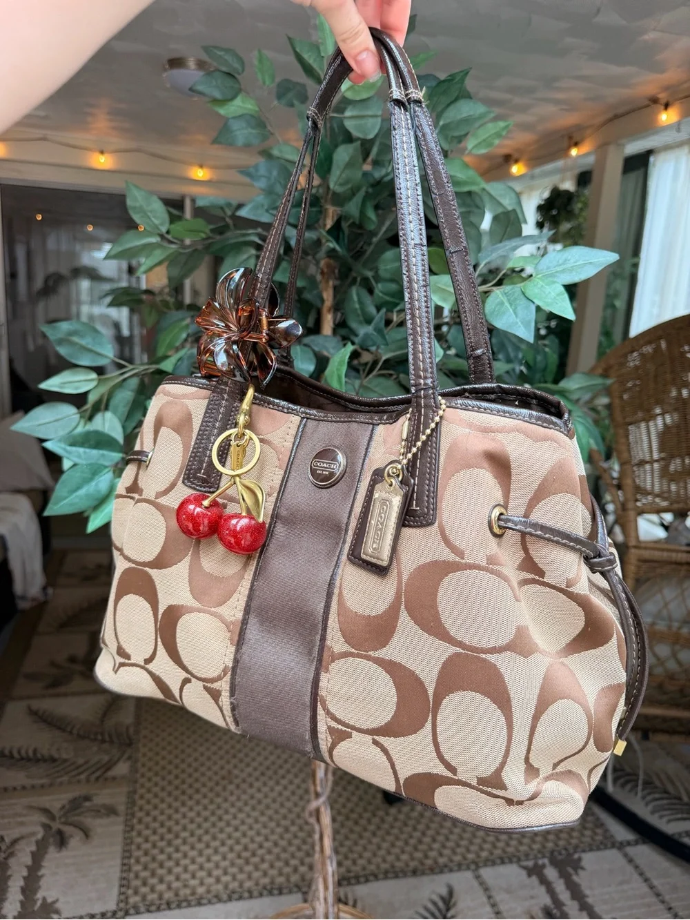 Coach 🍒🍂🤎 really