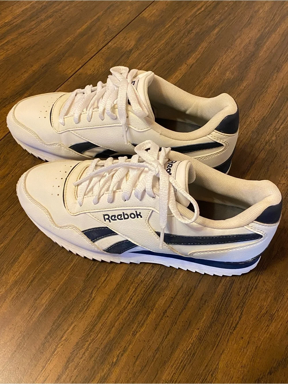 Reebok outsole white cushioned