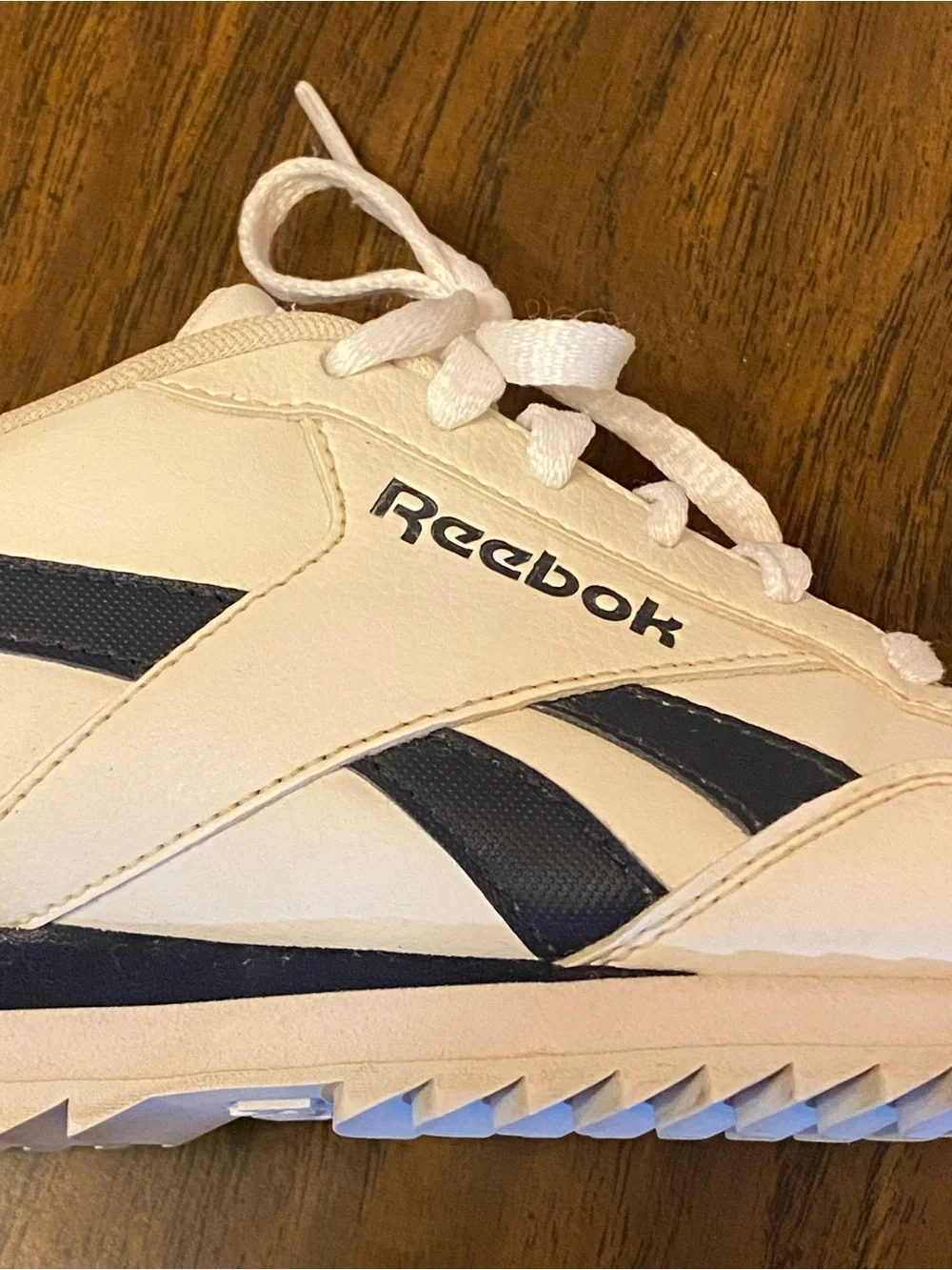 Reebok everyday secure steady