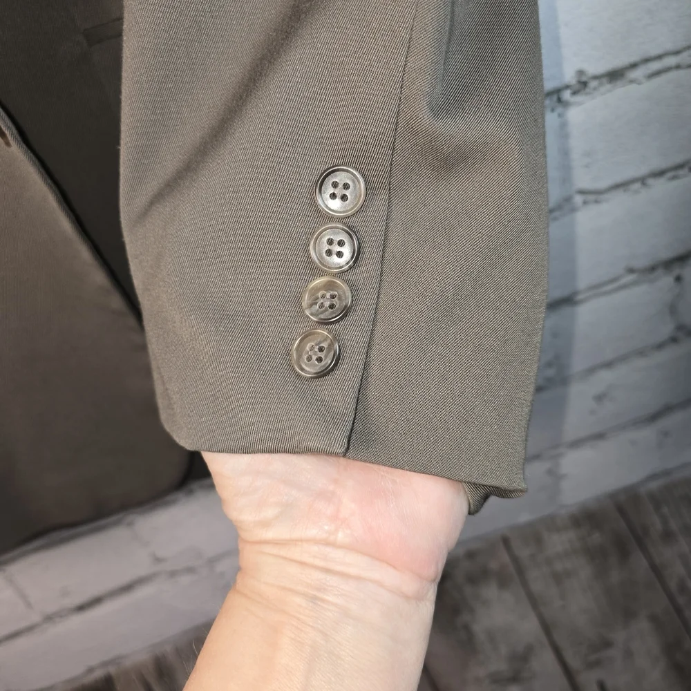 HAGGAR BLACK LABEL upgrade your