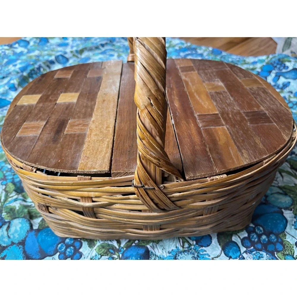 Unbranded vintage wicker