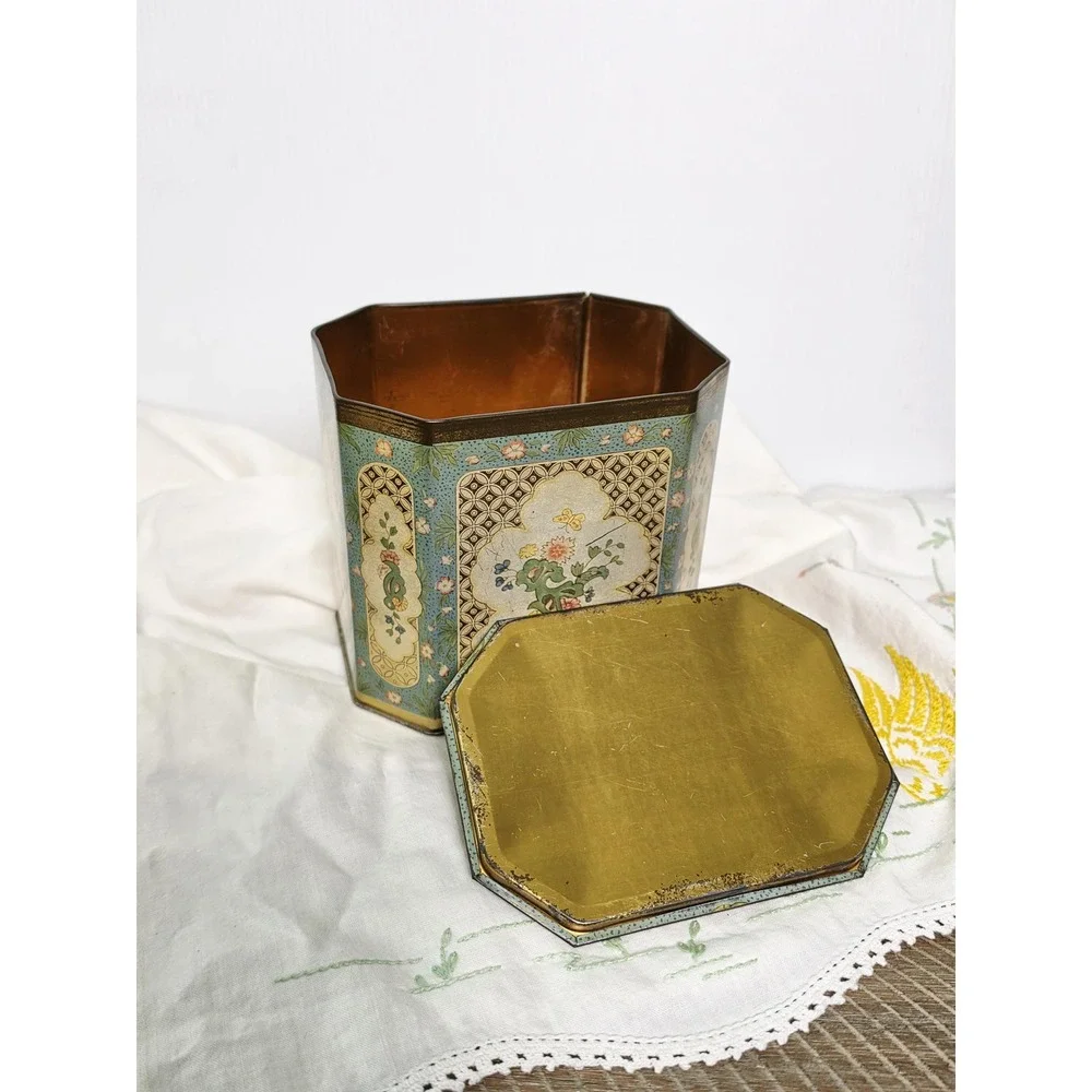 N/A vintage tin