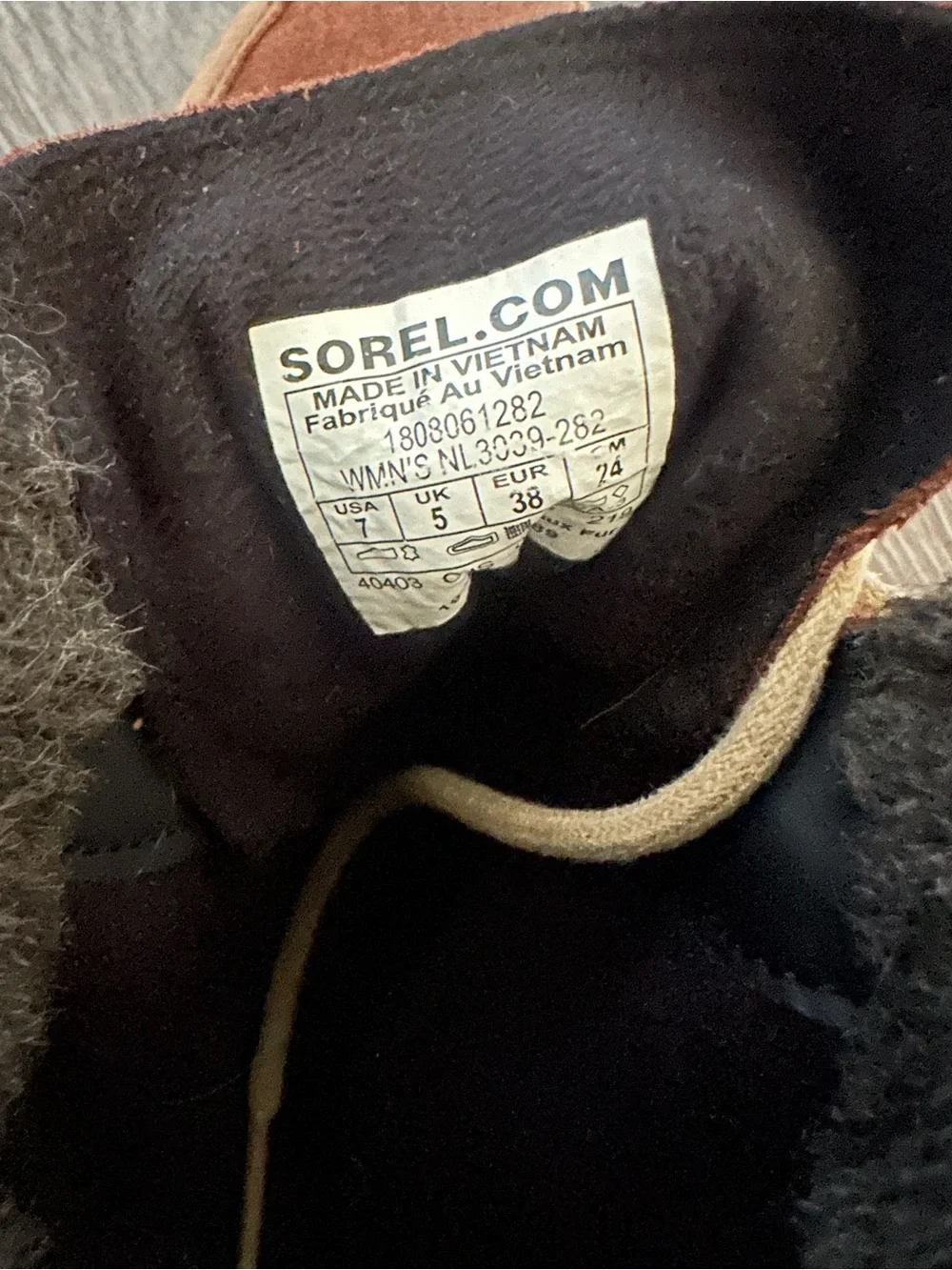 Sorel warm women