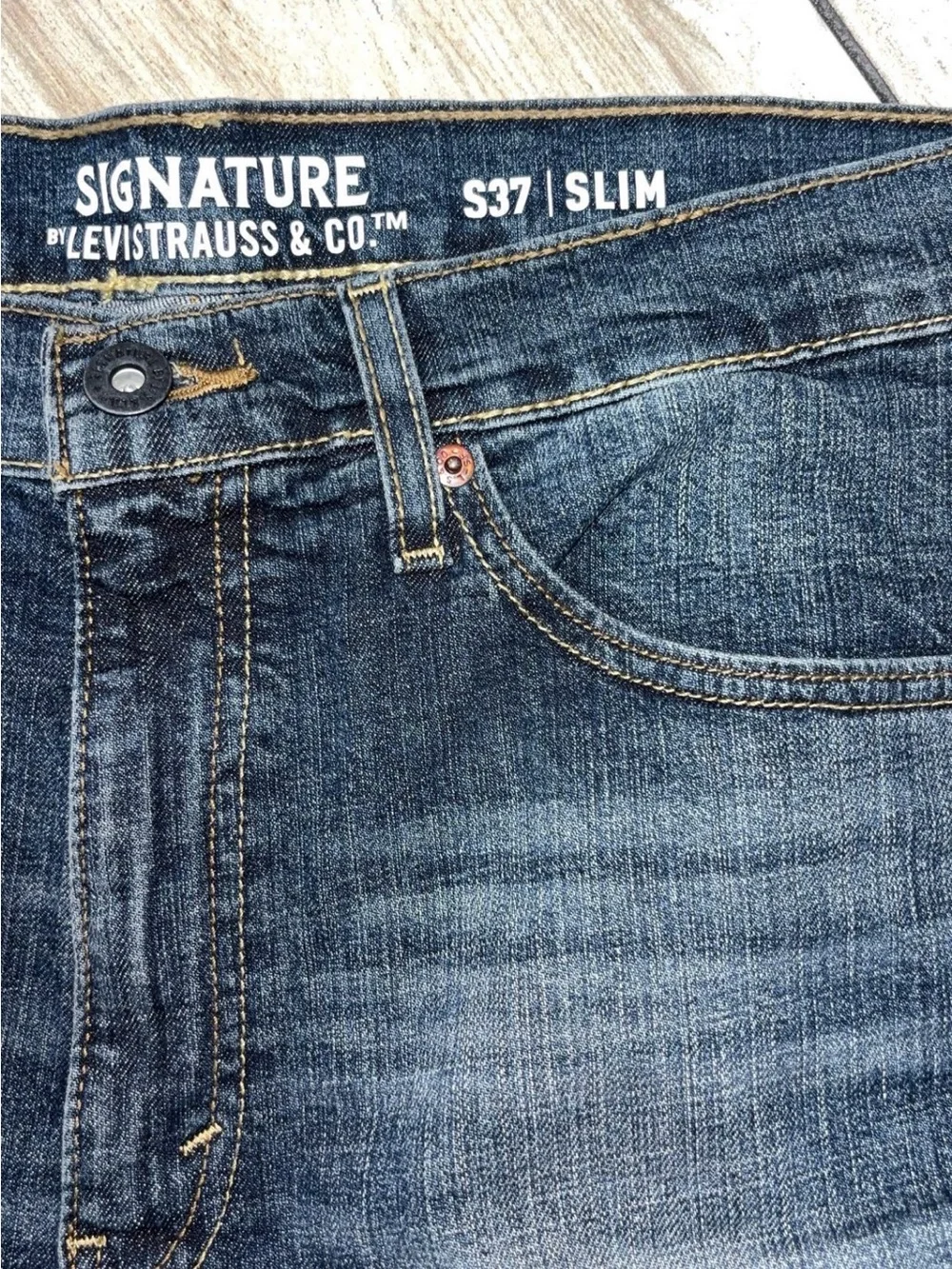Signature by Levi Strauss signature by
