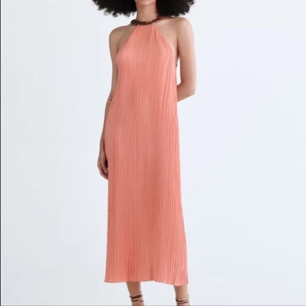 Zara blogger favorite